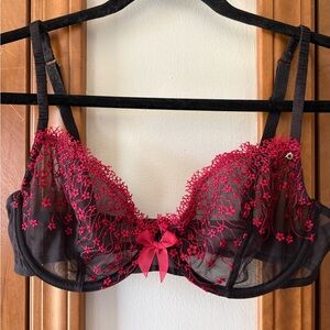 Simply Vera Vera Wang Black Sheer Underwire Bra with Red Embroidered Lace